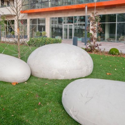 Landing and gravel, Budapest - Corvin köz