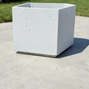 Concrete planter – Bloom 40