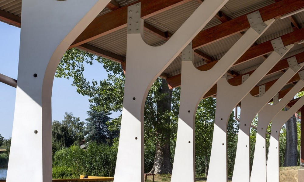 The roof support columns of the open-air stage